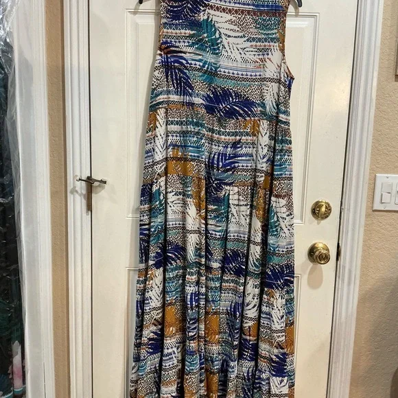 AVENUE Women's Plus Size Escape Relaxed Maxi Dress - Picture 5 of 8